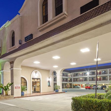 Best Western Pasadena Royale Inn & Suites Экстерьер фото